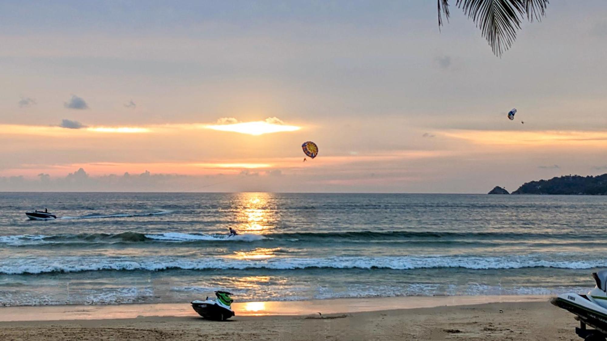 Heaven House Restro & Bar Hotel Patong Ngoại thất bức ảnh