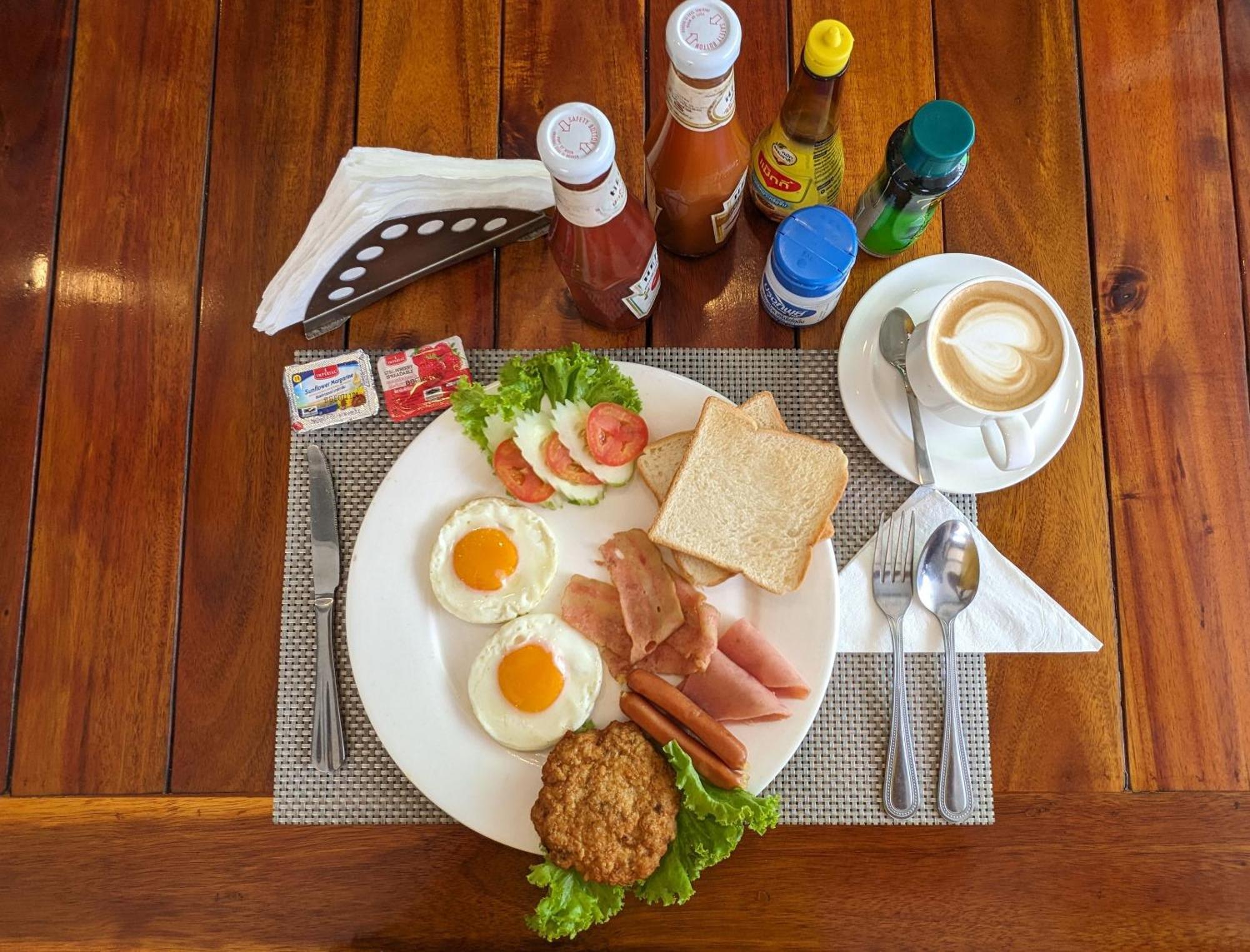 Heaven House Restro & Bar Hotel Patong Ngoại thất bức ảnh
