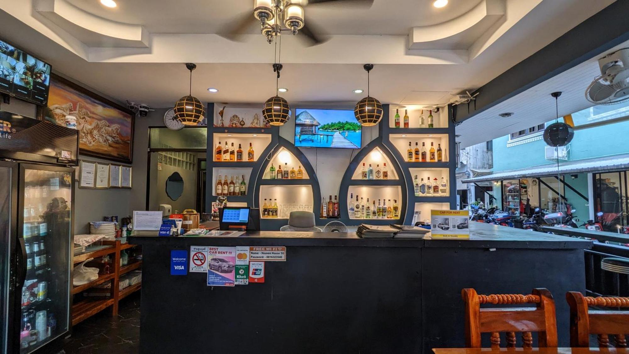 Heaven House Restro & Bar Hotel Patong Ngoại thất bức ảnh