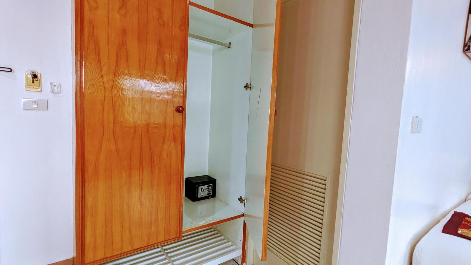 Heaven House Restro & Bar Hotel Patong Ngoại thất bức ảnh