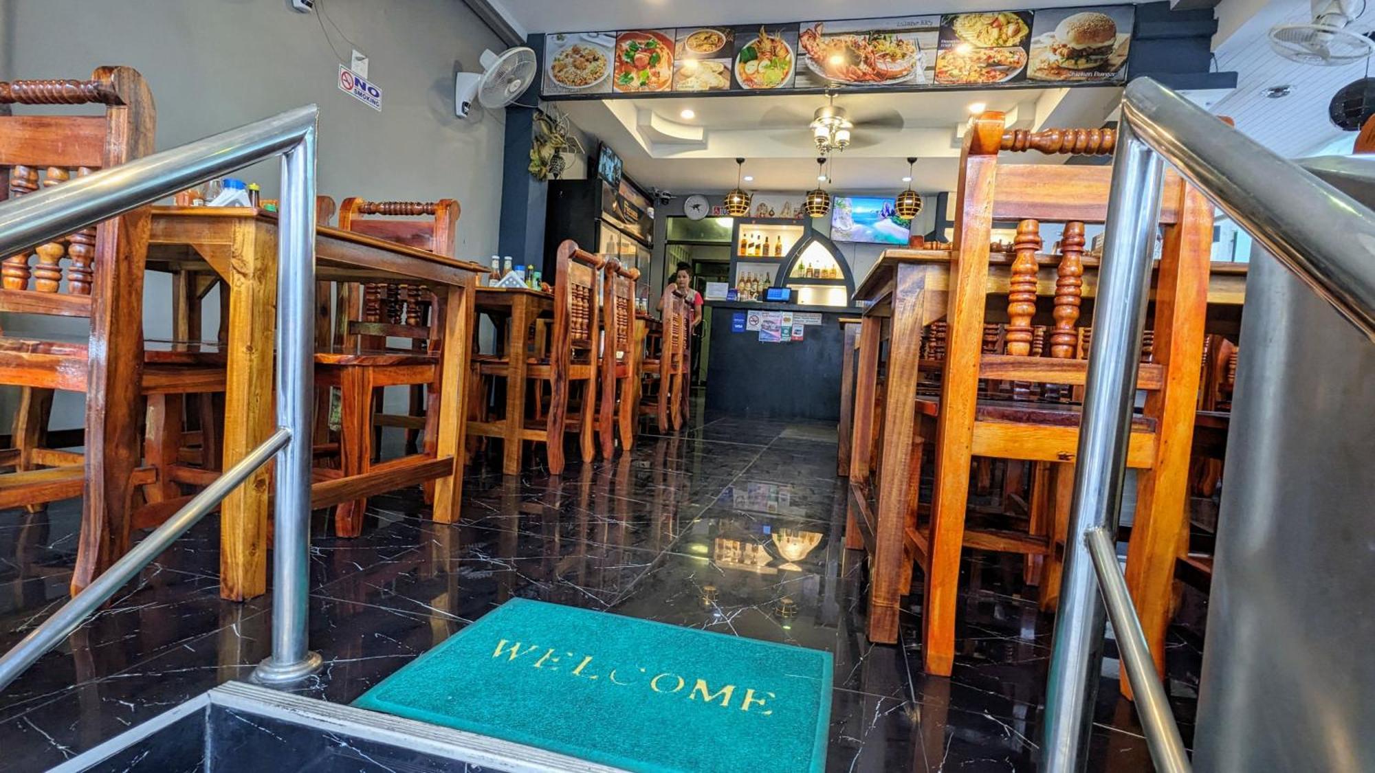 Heaven House Restro & Bar Hotel Patong Ngoại thất bức ảnh