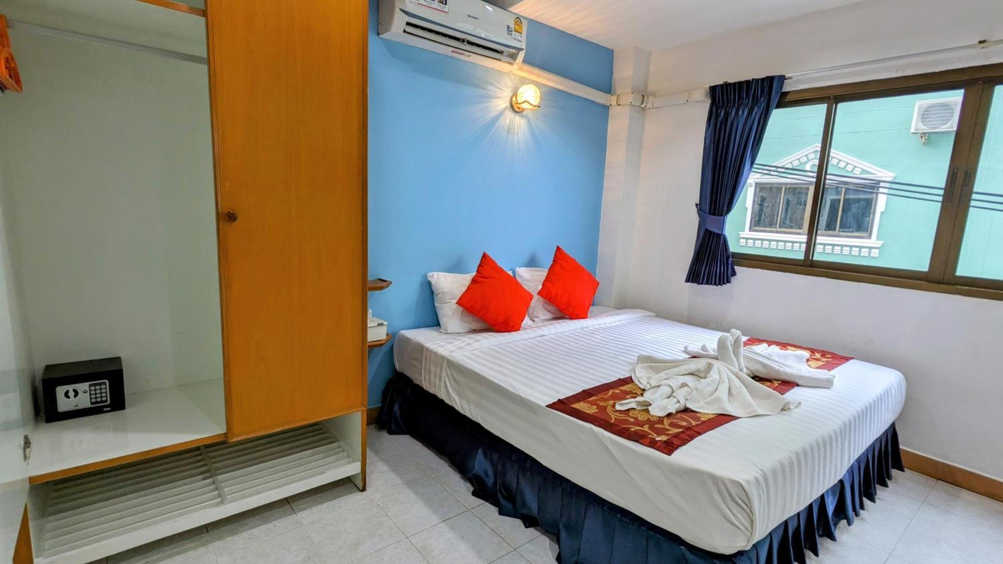 Heaven House Restro & Bar Hotel Patong Ngoại thất bức ảnh