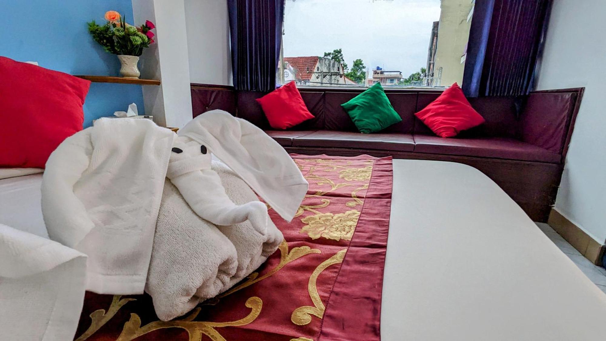 Heaven House Restro & Bar Hotel Patong Ngoại thất bức ảnh