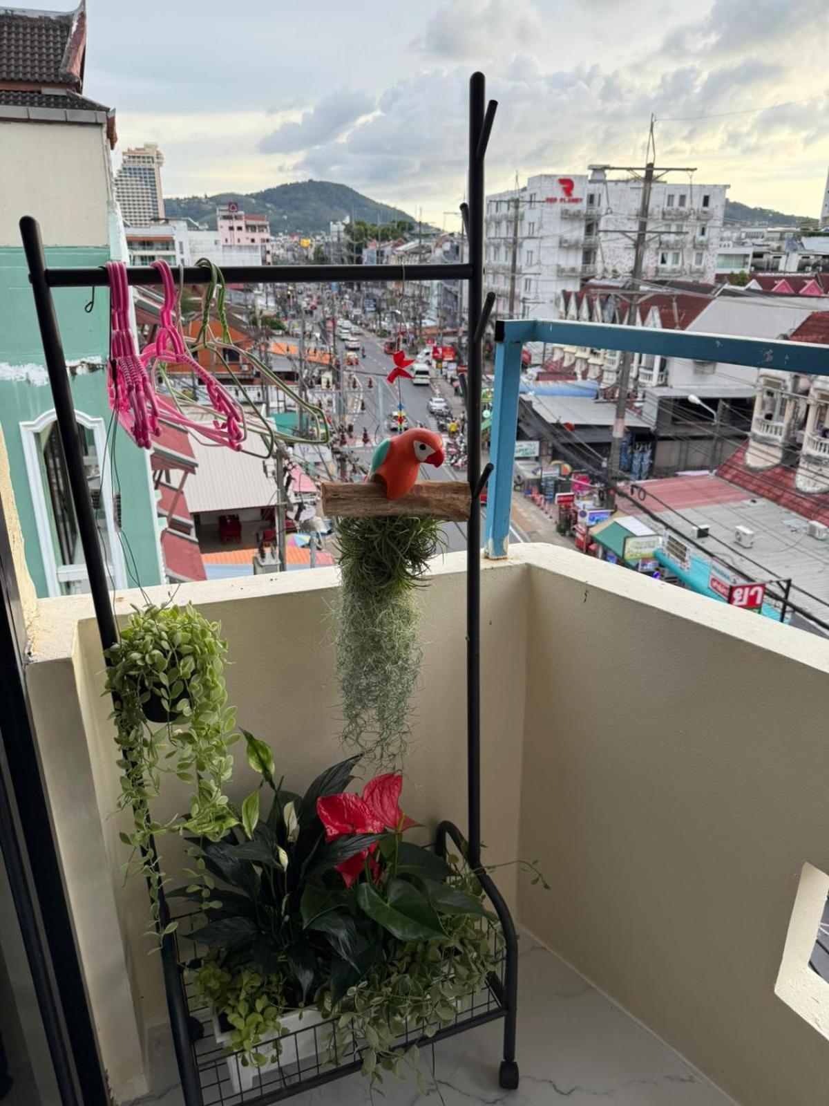 Heaven House Restro & Bar Hotel Patong Ngoại thất bức ảnh