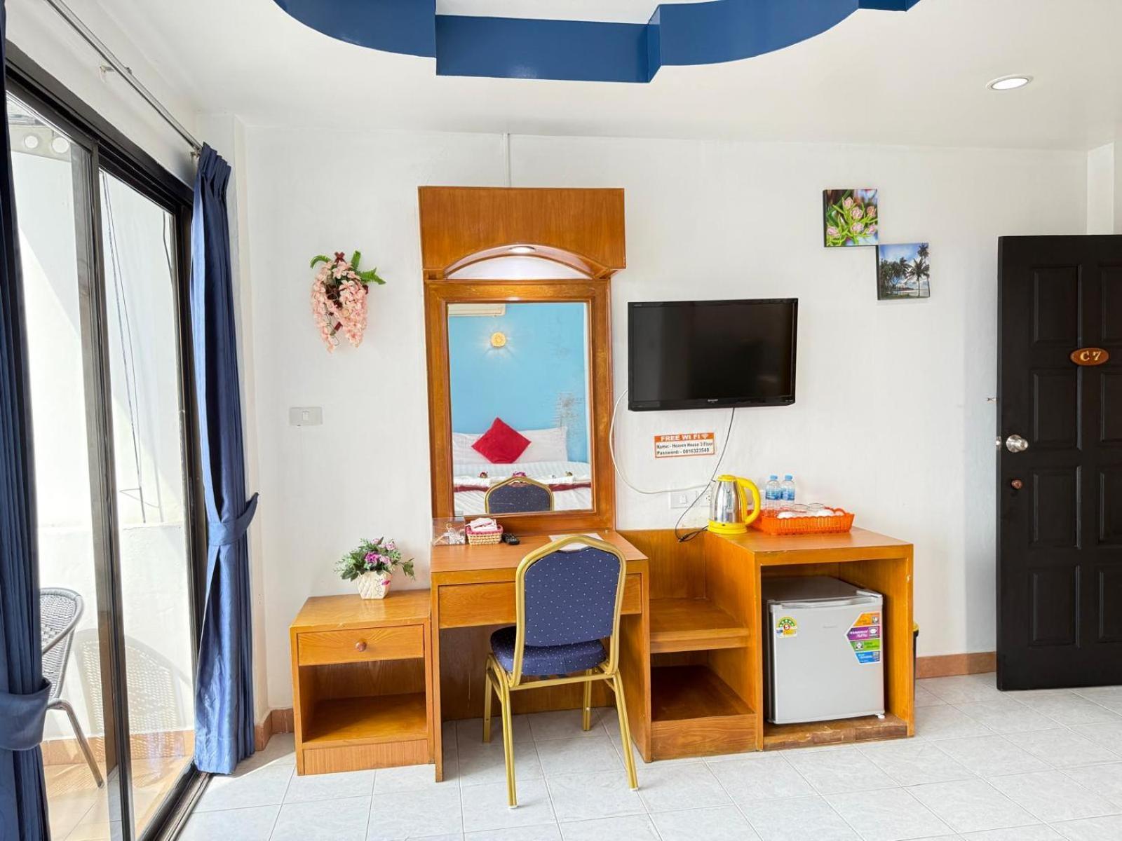 Heaven House Restro & Bar Hotel Patong Ngoại thất bức ảnh