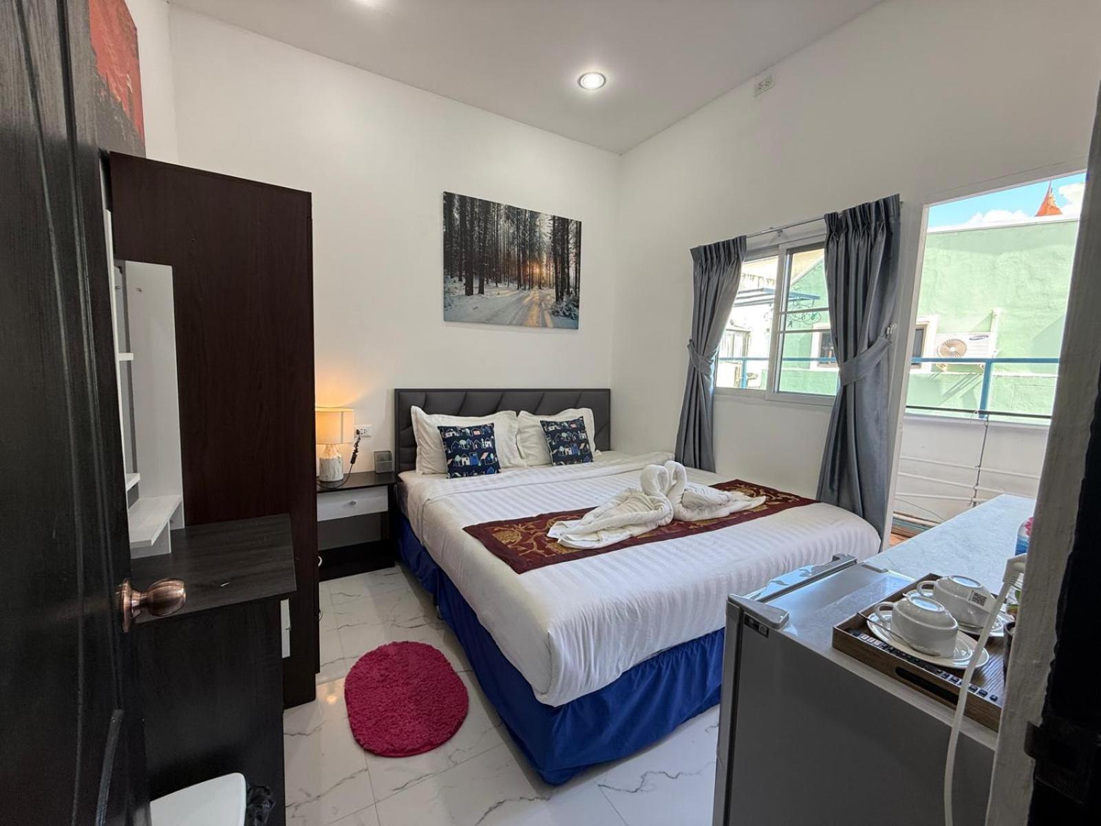 Heaven House Restro & Bar Hotel Patong Ngoại thất bức ảnh